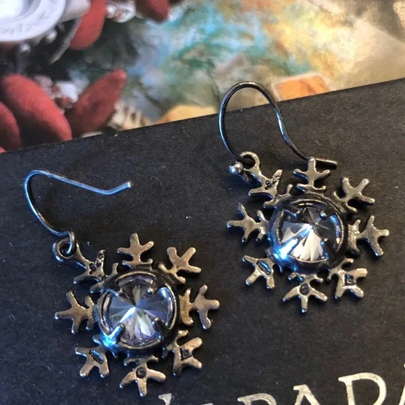 Silpada Sterling Silver Cubic Zirconia Snowflake Earrings W1459 - Picture 7 of 16